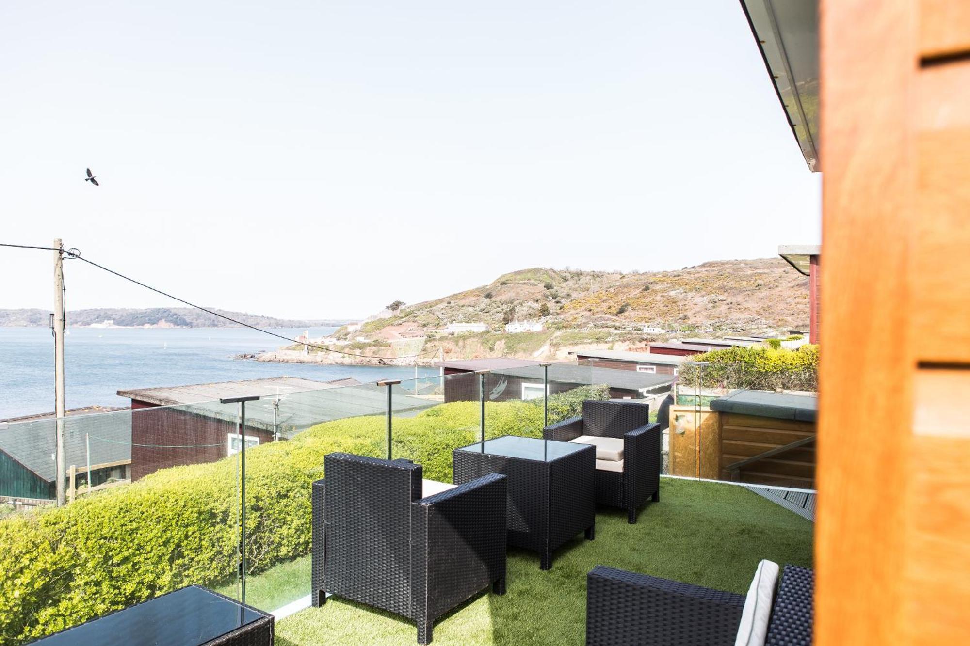 2 Bedroom Chalet With Sea Views Plymouth Eksteriør billede